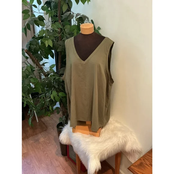 Torrid Plus Size Olive Green double V-Neck (front &back) Tank Top 5X - Picture 1 of 12